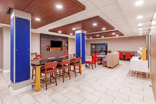holiday inn express and suites del rio by ihg