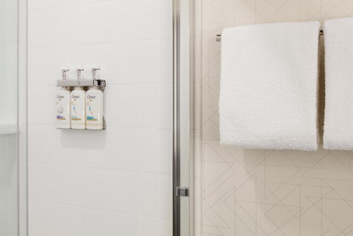 holiday inn express and suites del rio by ihg