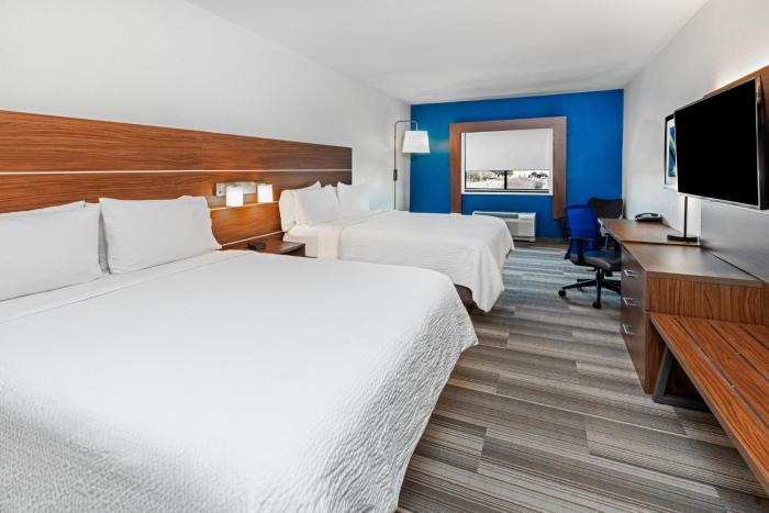 holiday inn express and suites del rio by ihg