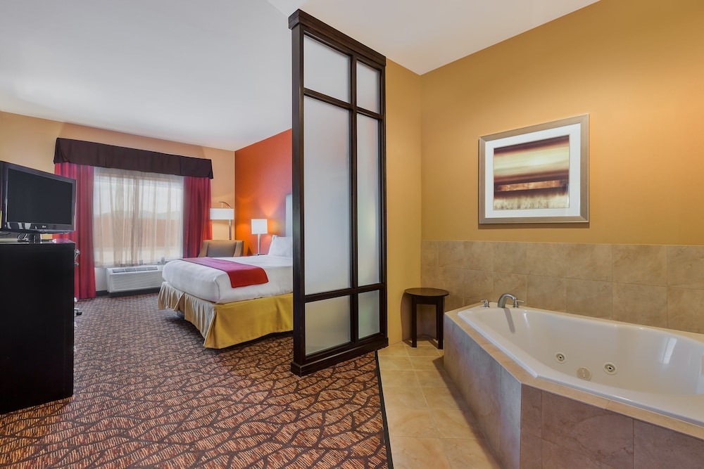 holiday inn express and suites alpine southeast by ihg
