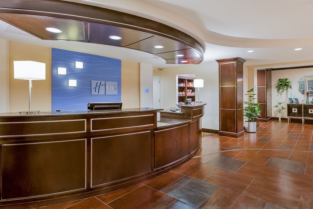 holiday inn express and suites alpine southeast by ihg