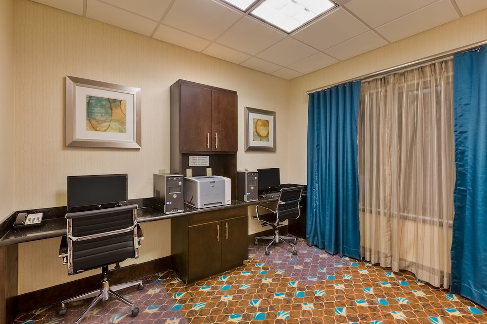 holiday inn express and suites alpine southeast by ihg