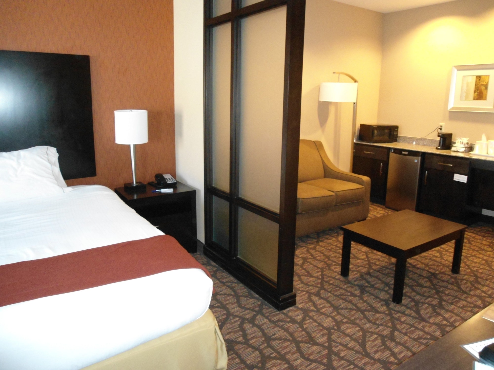 holiday inn express and suites alpine southeast by ihg