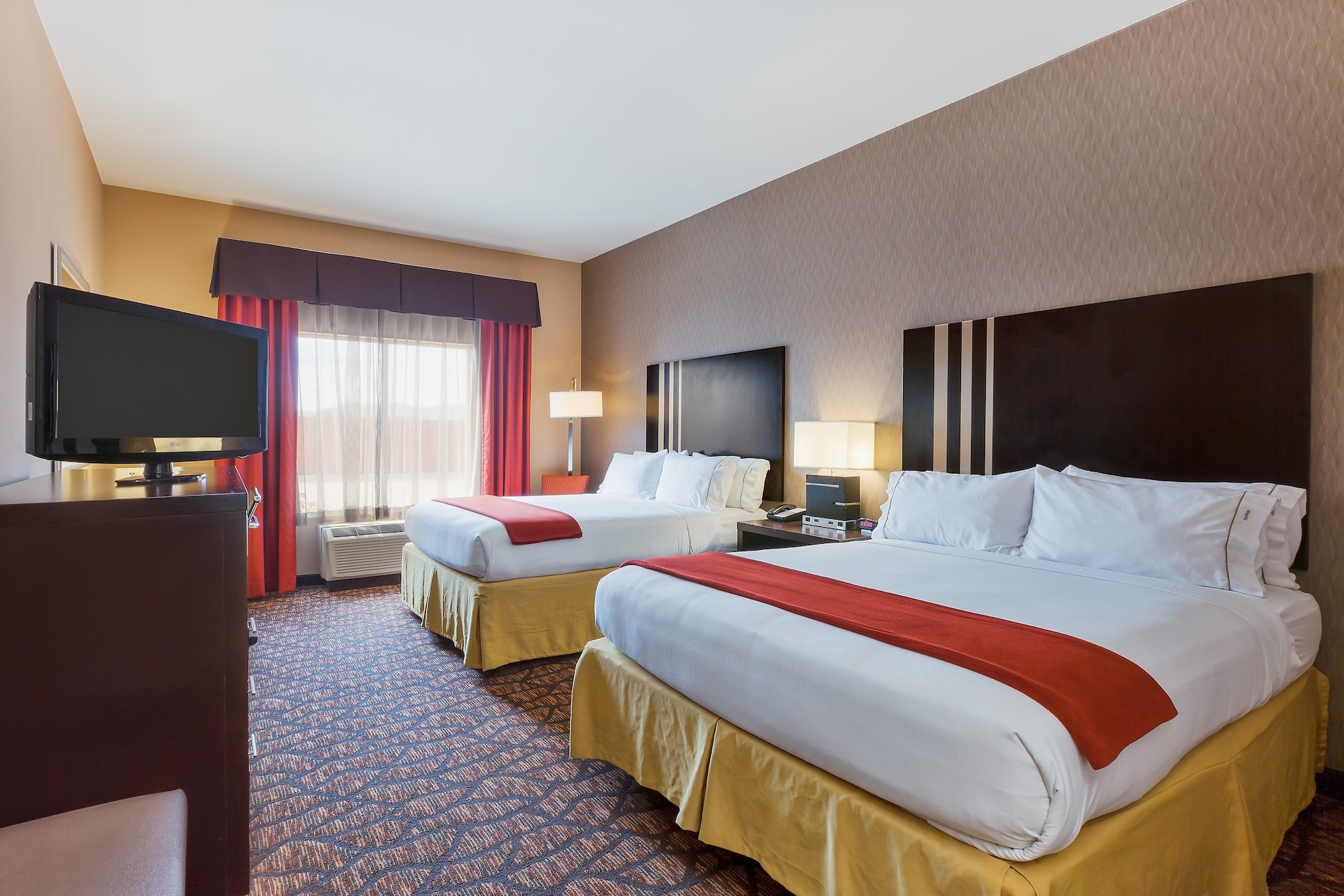 holiday inn express and suites alpine southeast by ihg