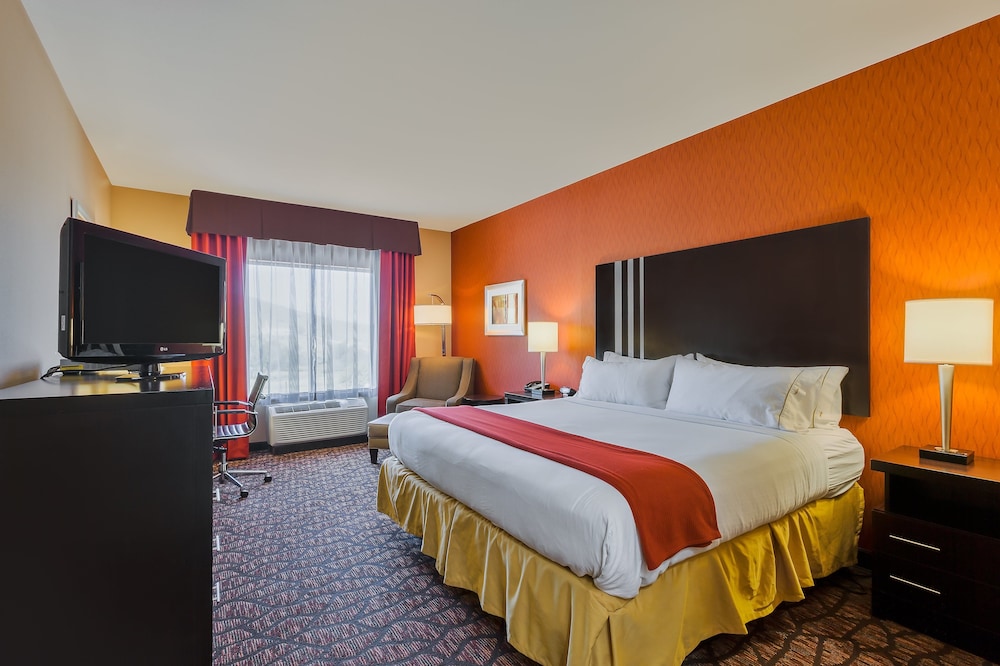 holiday inn express and suites alpine southeast by ihg