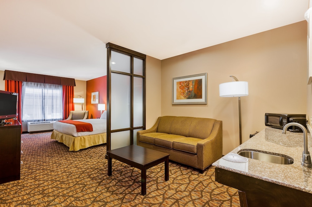 holiday inn express and suites alpine southeast by ihg