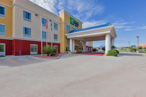 holiday inn express and suites alpine southeast by ihg