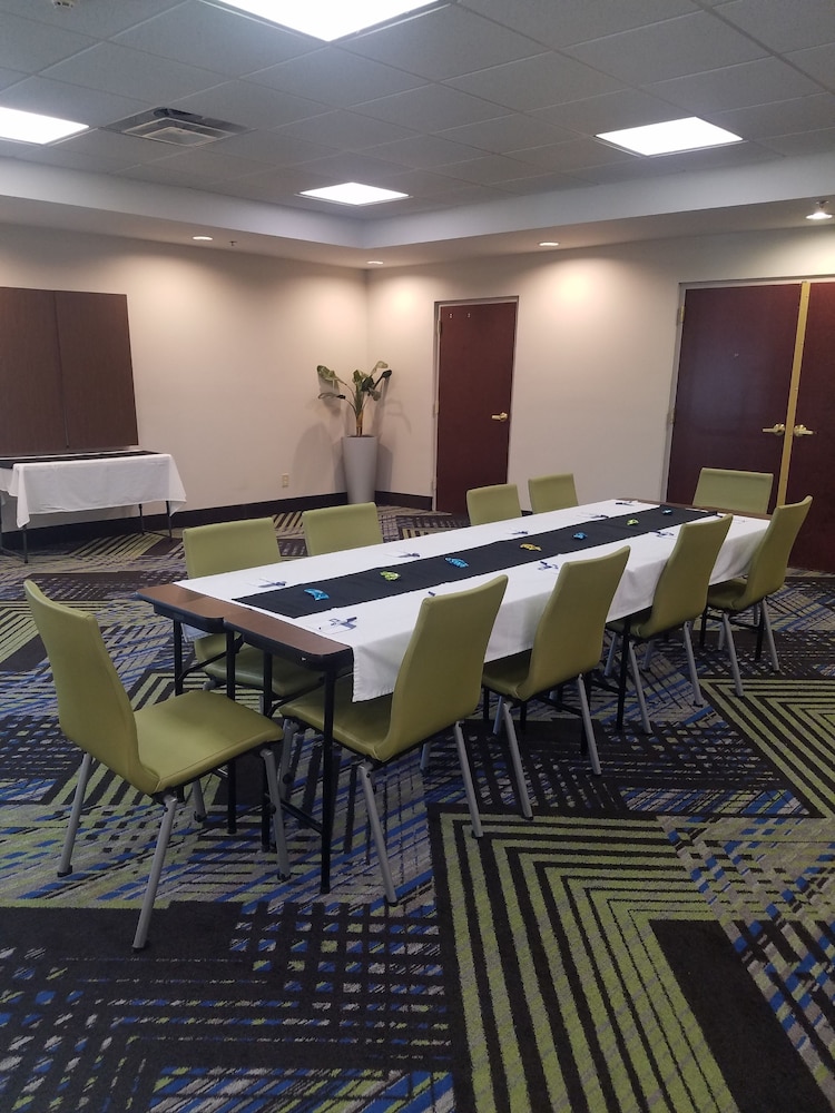 holiday inn express hotel and suites kingsport by ihg