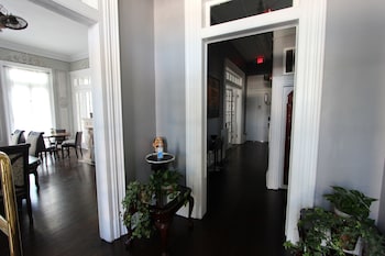 The George Manor,,4 star