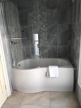 beautiful garden double room with private access