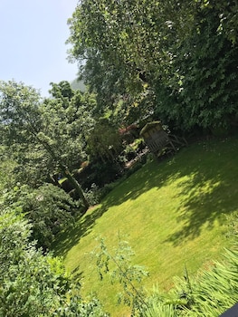 beautiful garden double room with private access