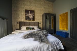 leo boutique rooms