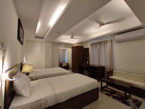 hotel the grand hyatt