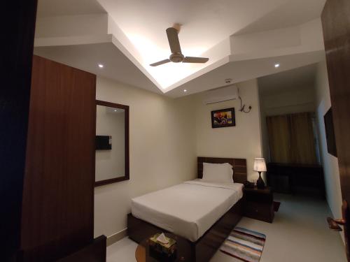 hotel the grand hyatt