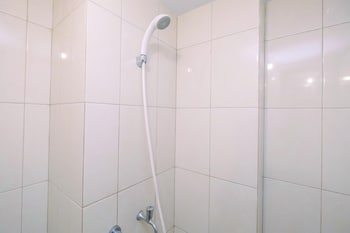 simply good studio room at springlake summarecon apartment