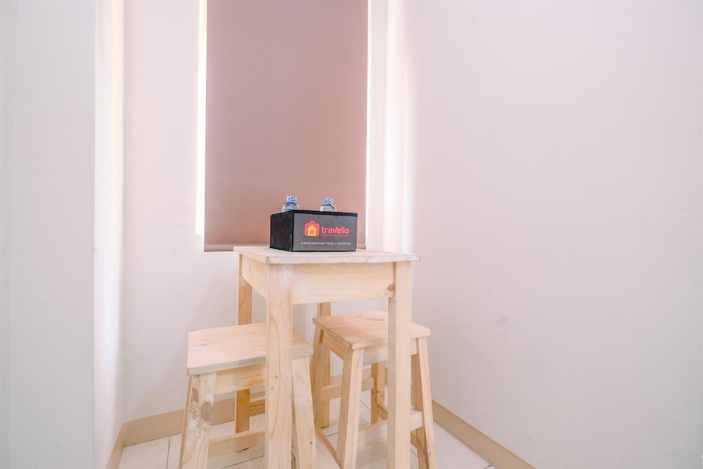 simply good studio room at springlake summarecon apartment
