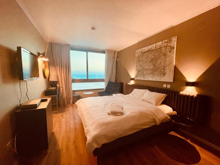 c tower apartments