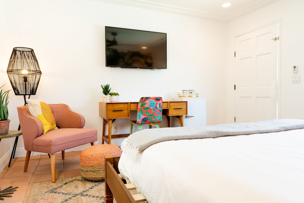 fleur noire hotel