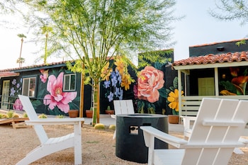 fleur noire hotel