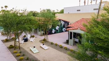 fleur noire hotel