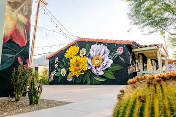 fleur noire hotel