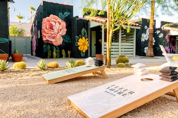 fleur noire hotel