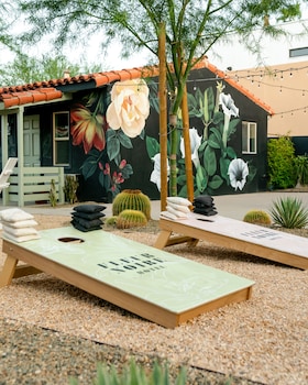 fleur noire hotel