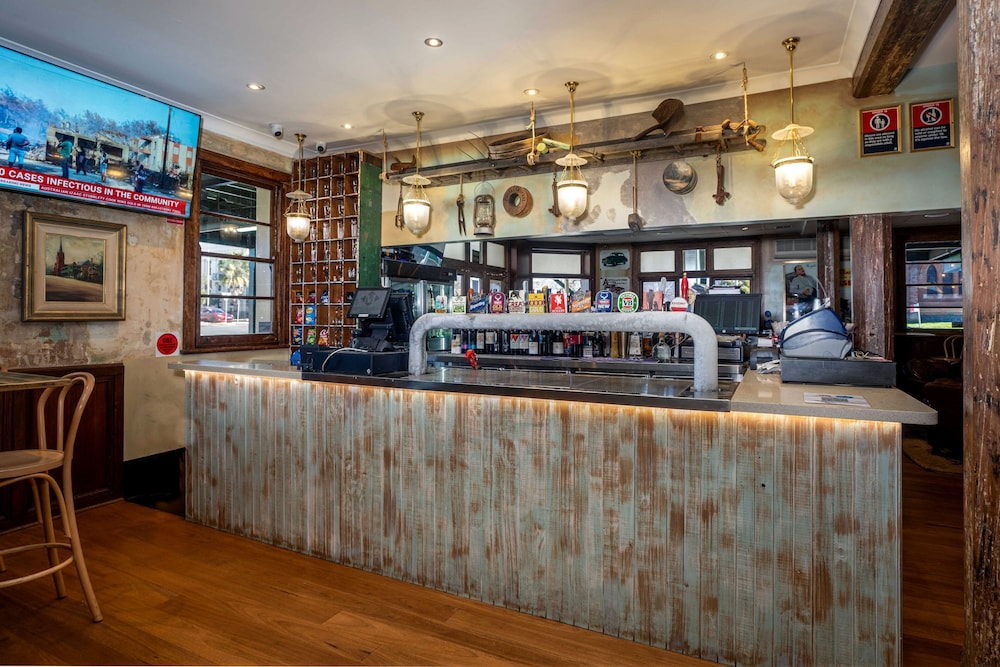 metropolitan hotel orange