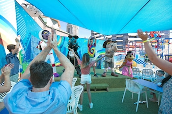 paradise resort gold coast