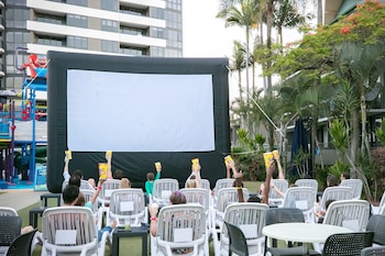 paradise resort gold coast