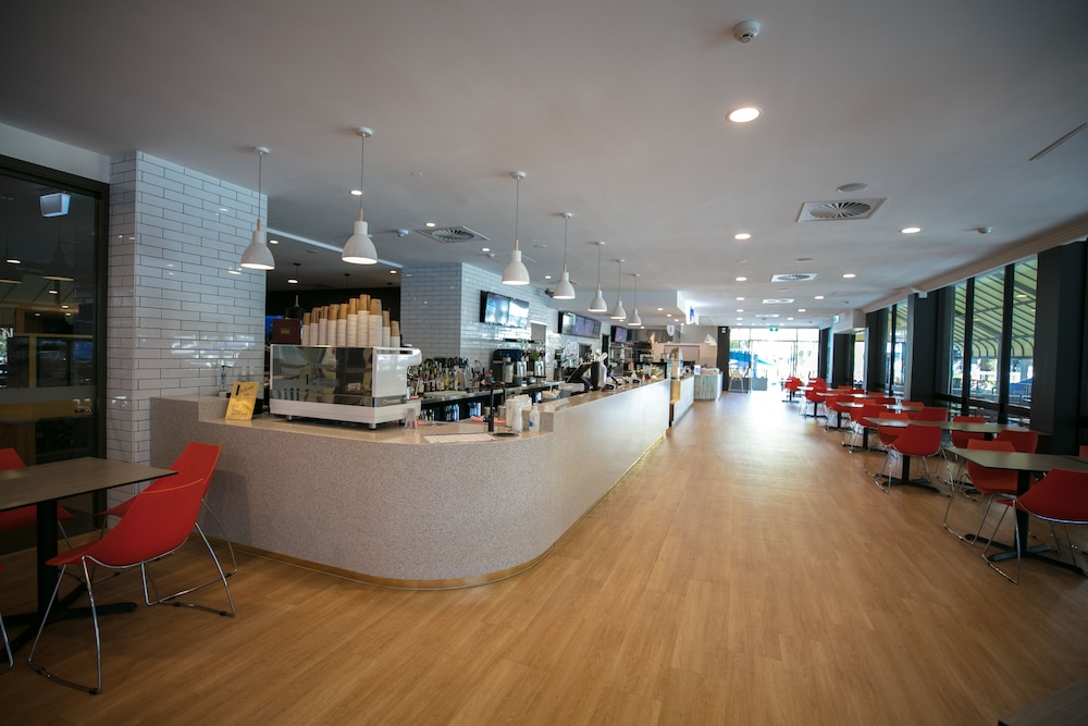 paradise resort gold coast