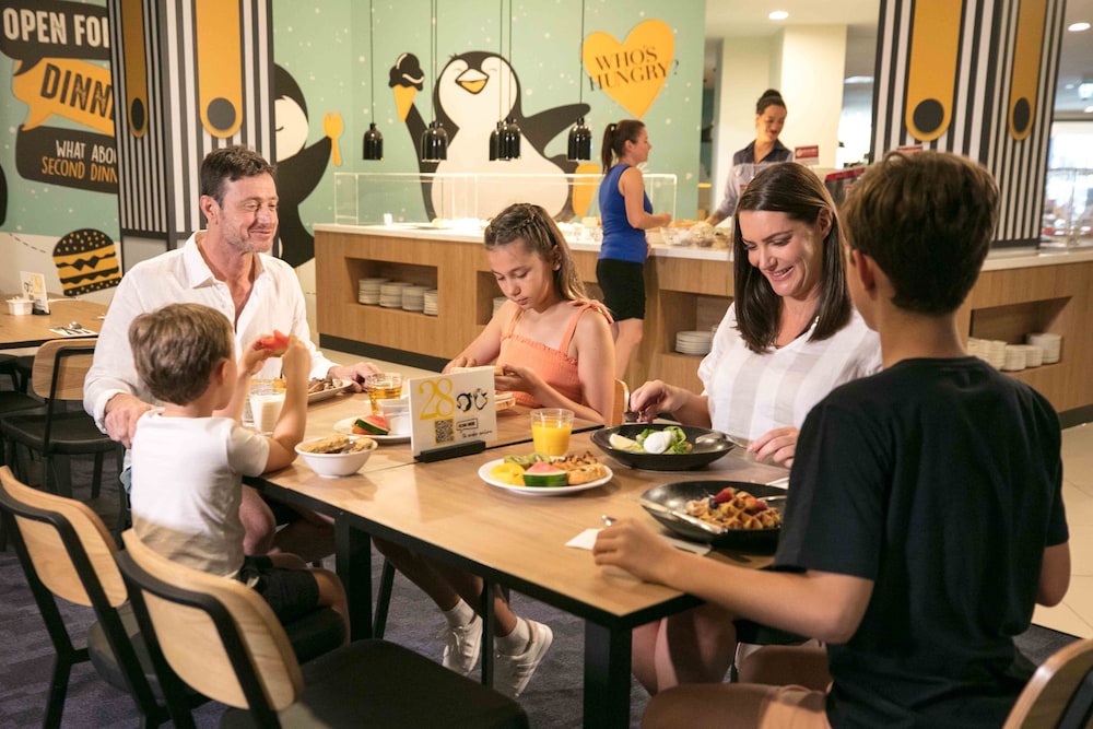 paradise resort gold coast