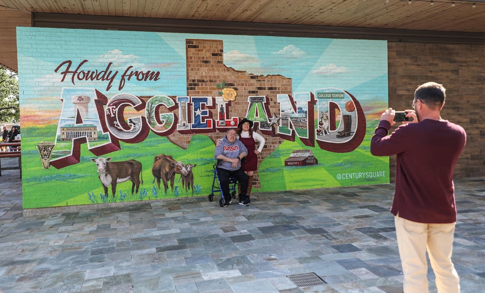holiday inn and suites college station aggieland by ihg