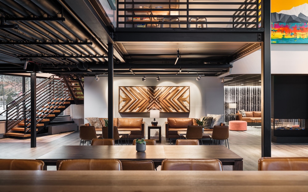 the block hotel and commons