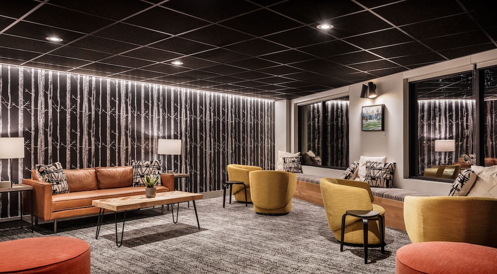 the block hotel and commons