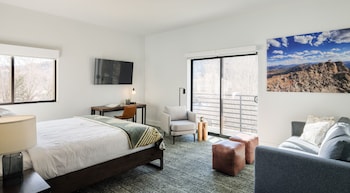 the block hotel and commons