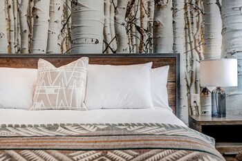 the block hotel and commons