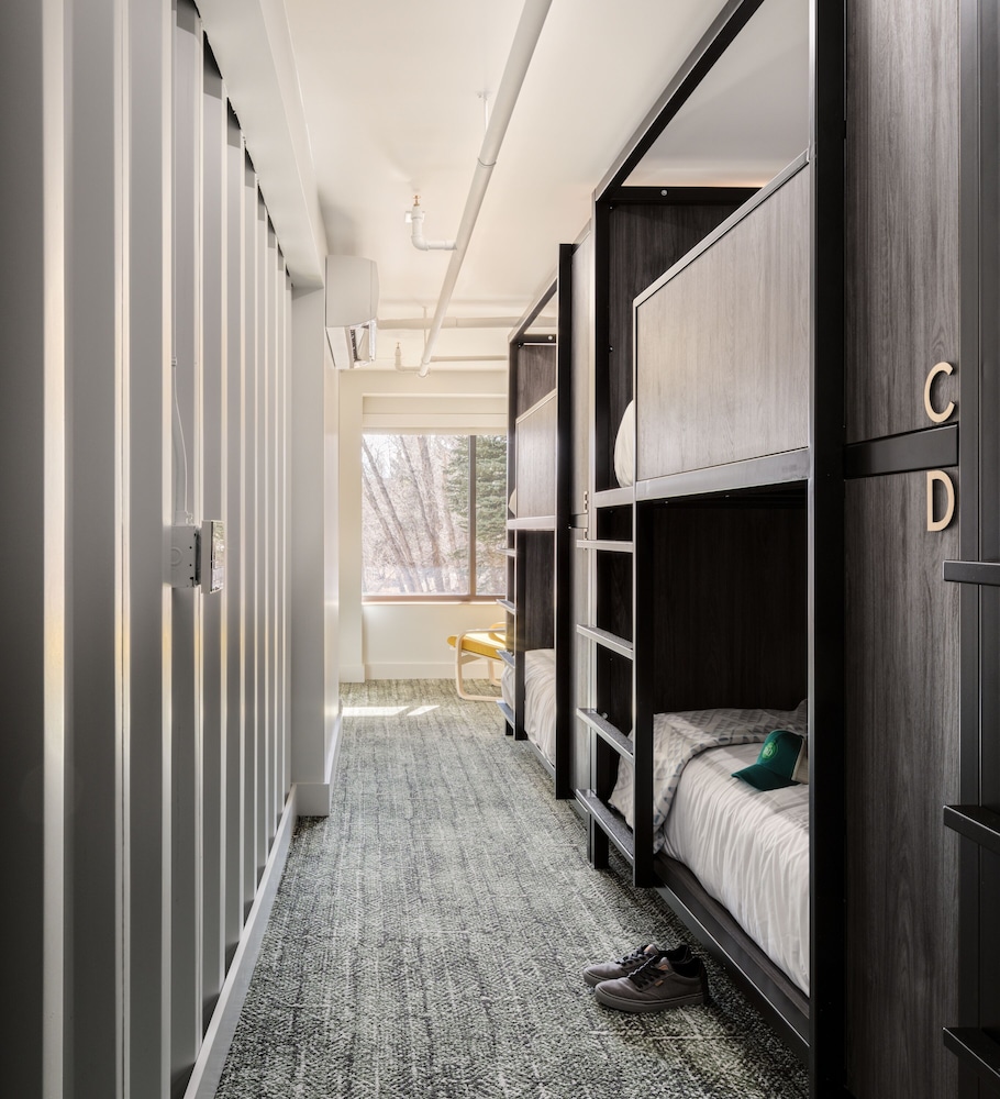 the block hotel and commons