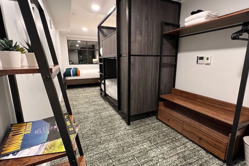 the block hotel and commons