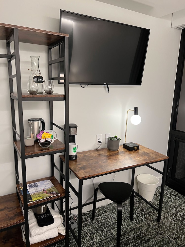 the block hotel and commons