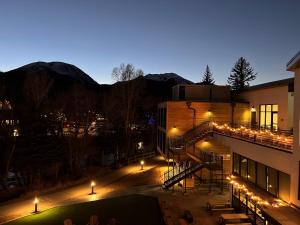 the block hotel and commons