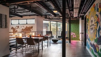 The Block Hotel & Commons,,3 star