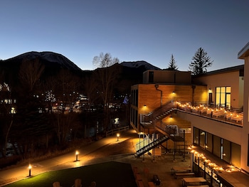 the block hotel and commons