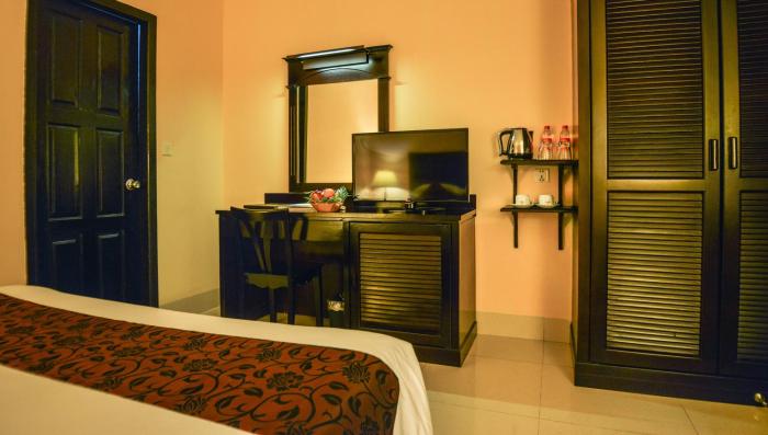 almond hotel sothearos