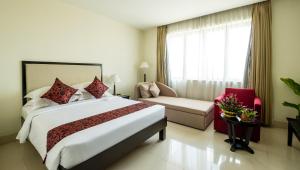 almond hotel sothearos