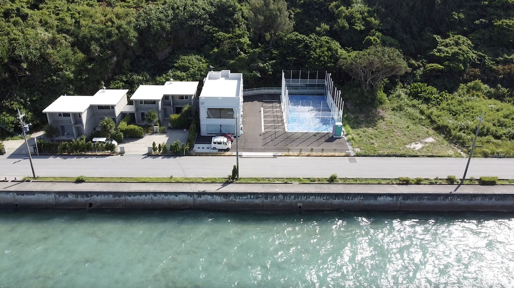 padel okinawa villa 2f