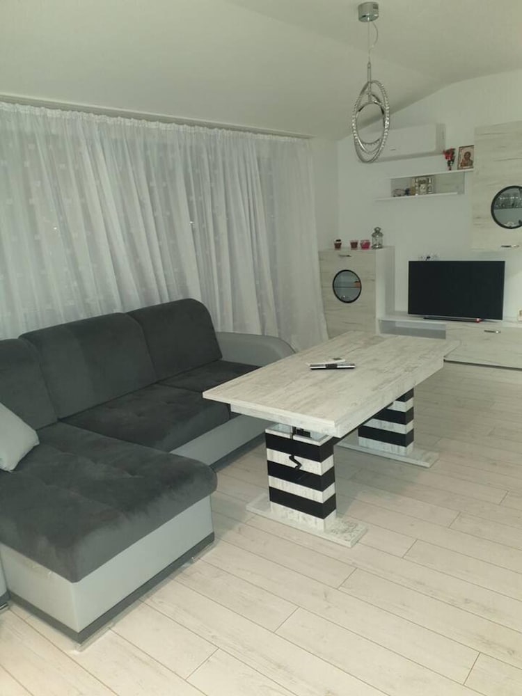 cosy charming 2 bed apartment in blagoevgrad