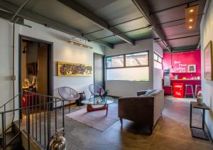 The Yellow By Dot Boutique,,3 star