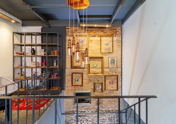 the yellow by dot boutique