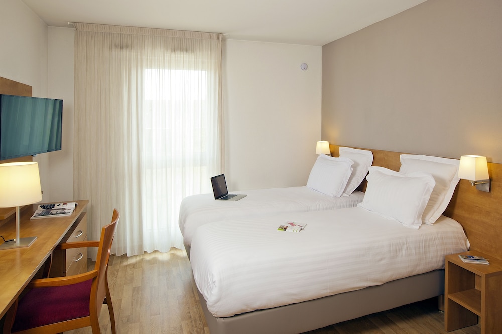 sejours and affaires angers atrium